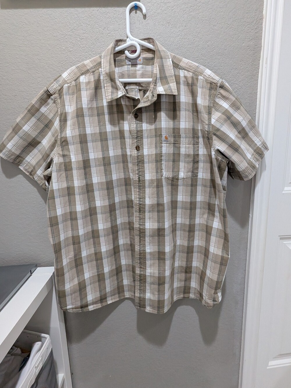 Carhartt Men’s Beige and White Plaid Short-Sleeve Button-Down Shirt